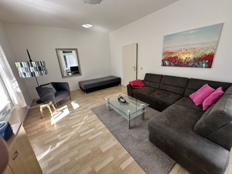 # 2 Parkblick im Herrenhaus * komplett eingerichtet * Balkon * KfZ-Stellplatz * sep. Schlafzimmer *